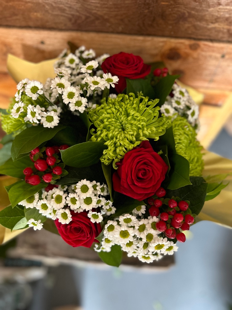 Red Rose Christmas Bouquet